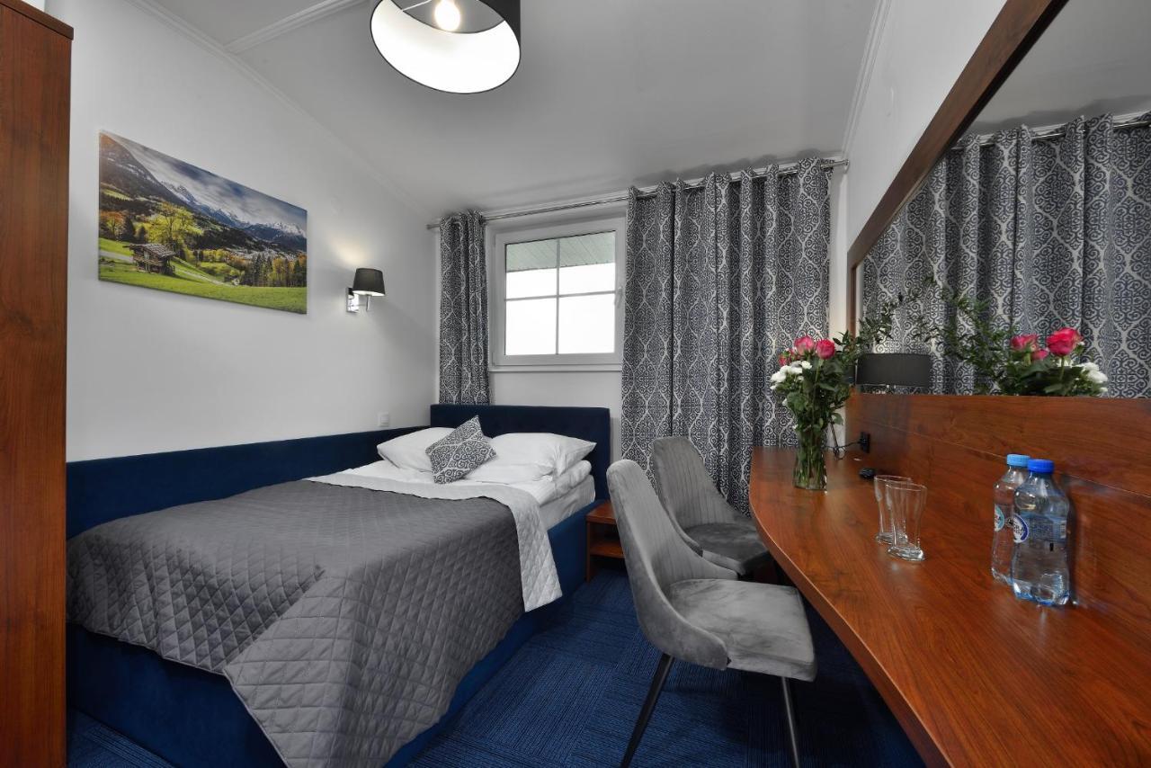 Hotel Agat Piotrków Trybunalski Εξωτερικό φωτογραφία