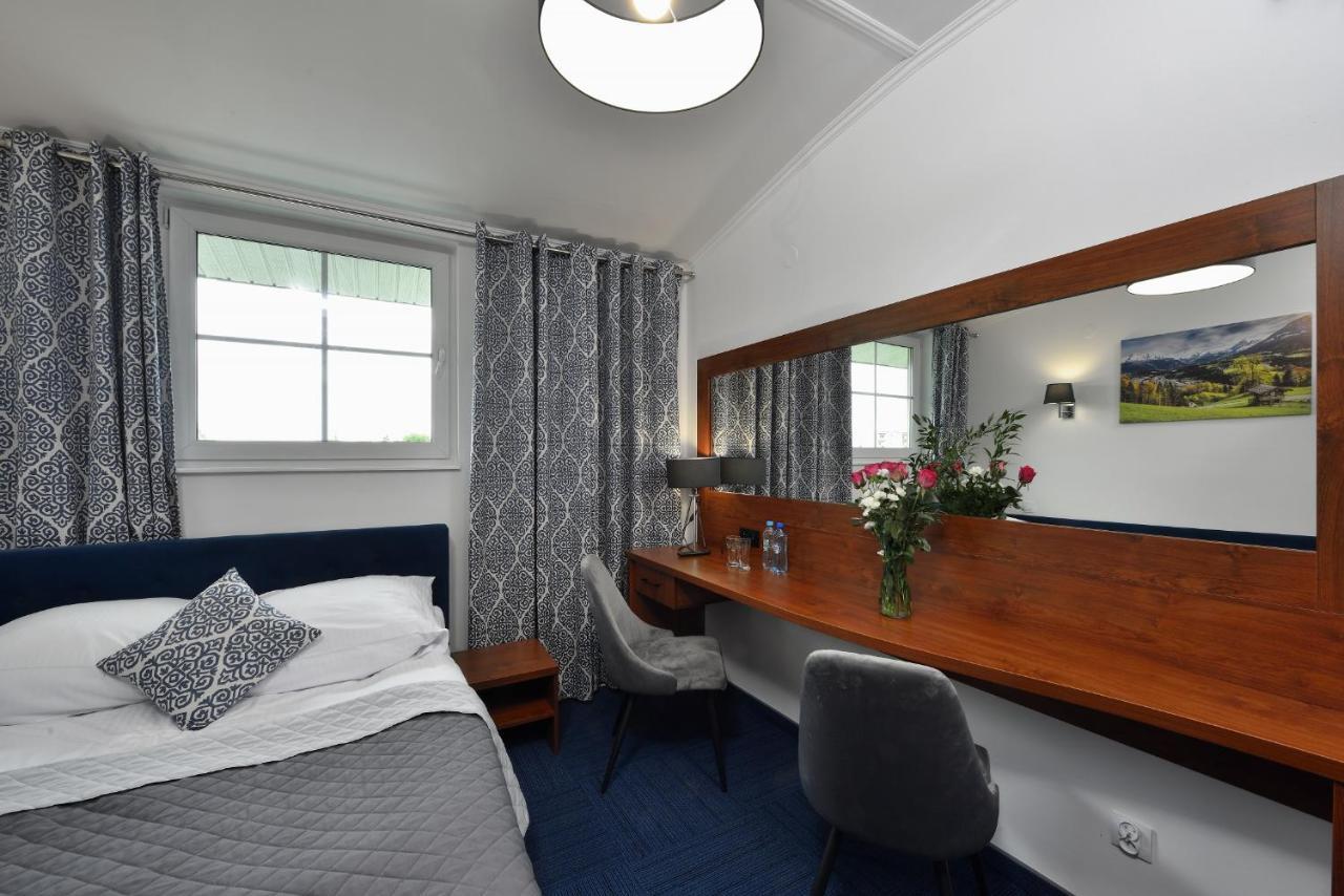 Hotel Agat Piotrków Trybunalski Εξωτερικό φωτογραφία