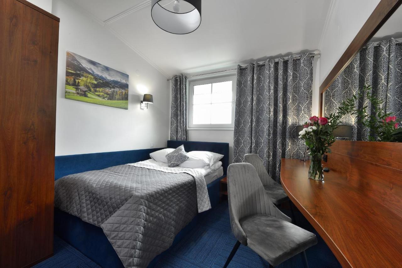 Hotel Agat Piotrków Trybunalski Εξωτερικό φωτογραφία