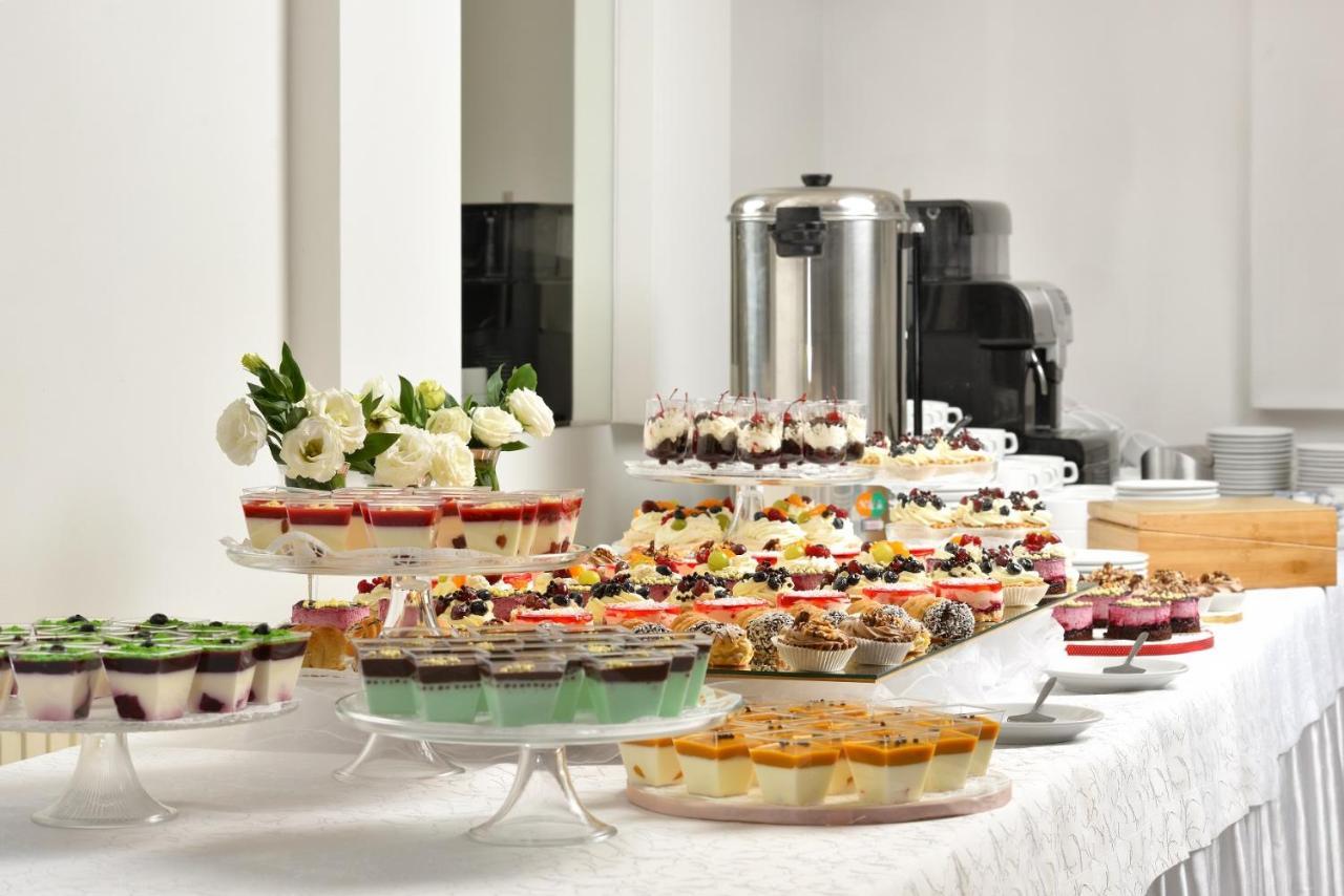 Hotel Agat Piotrków Trybunalski Εξωτερικό φωτογραφία