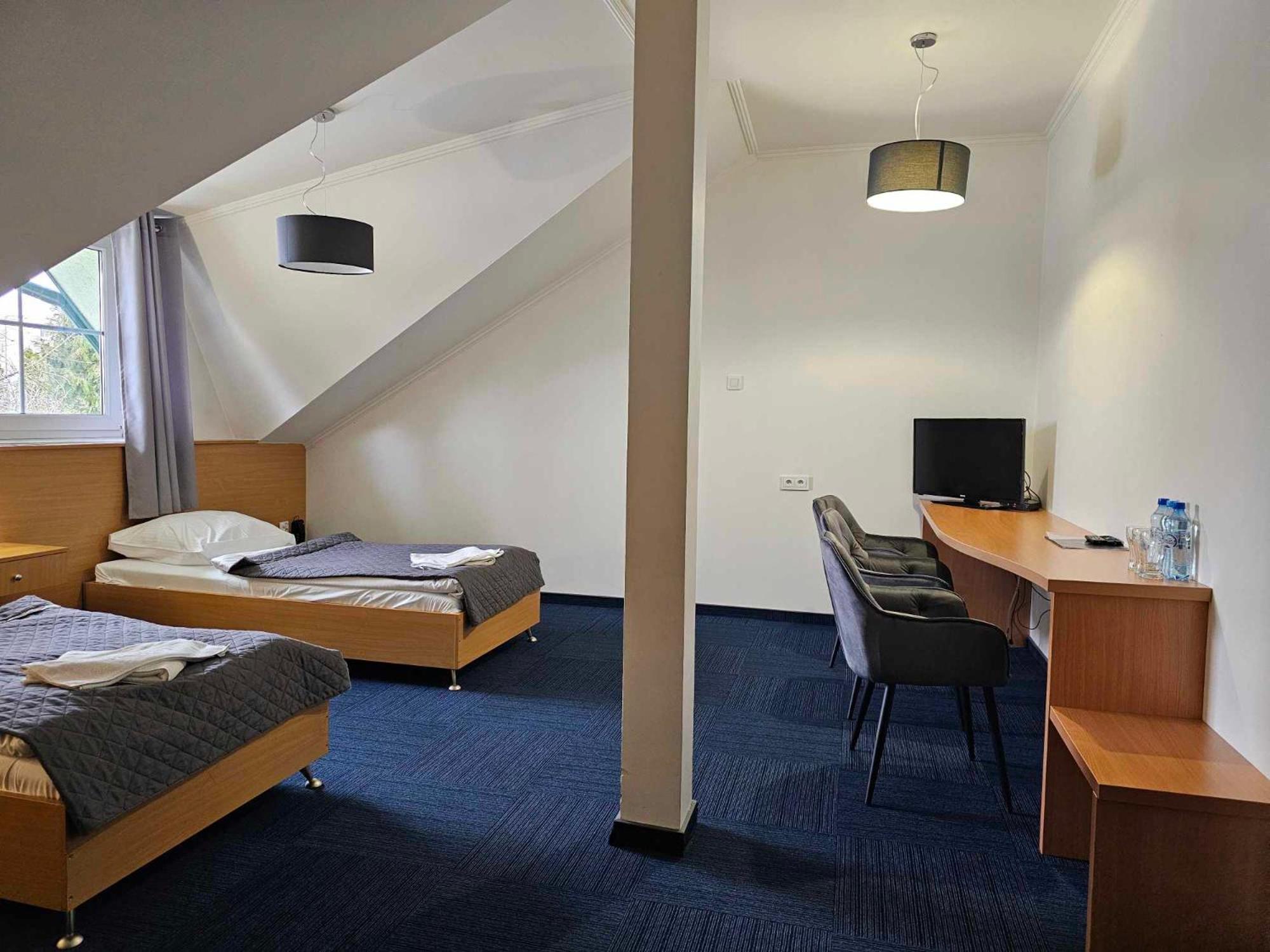Hotel Agat Piotrków Trybunalski Εξωτερικό φωτογραφία