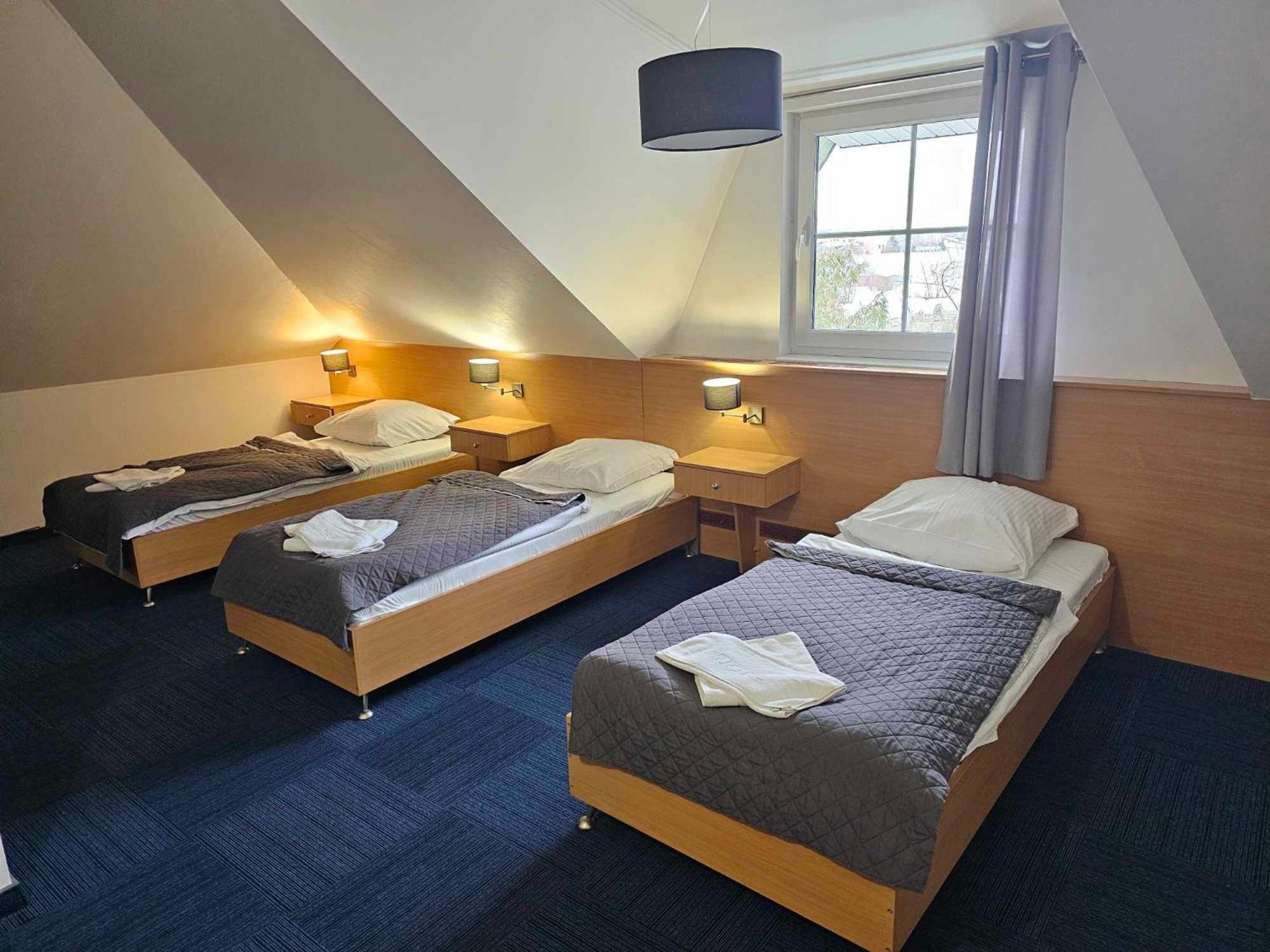 Hotel Agat Piotrków Trybunalski Εξωτερικό φωτογραφία