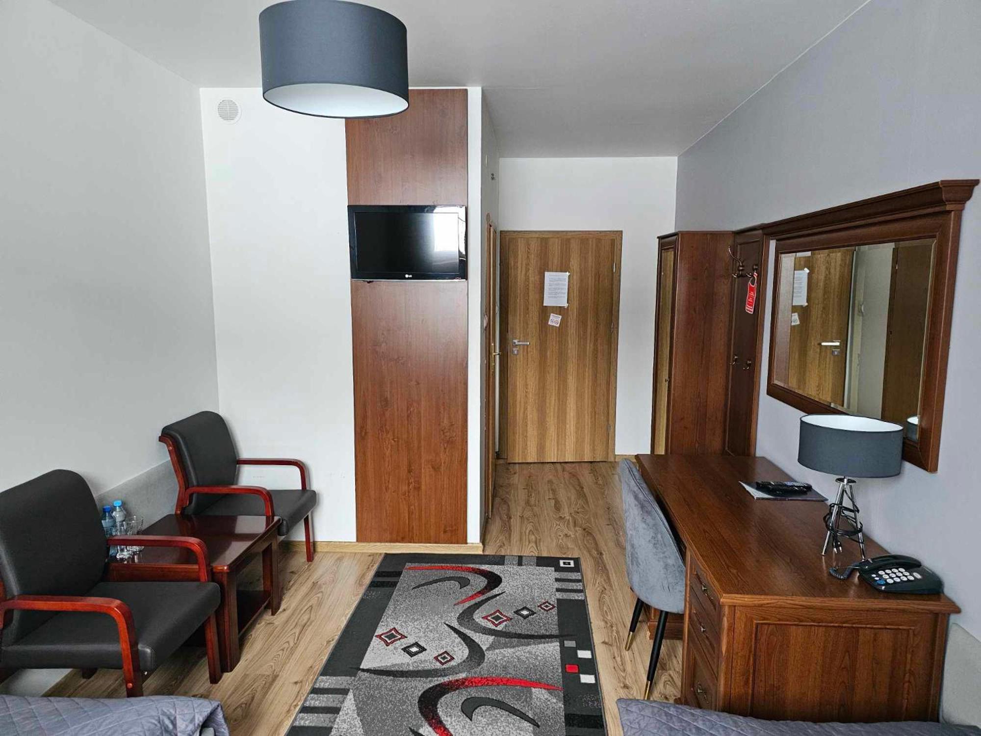 Hotel Agat Piotrków Trybunalski Εξωτερικό φωτογραφία